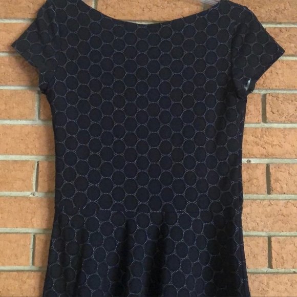 🖤LEOTA🖤WYATT TONAL CIRCLE FIT AND FLARE DRESS🖤 - Picture 6 of 12